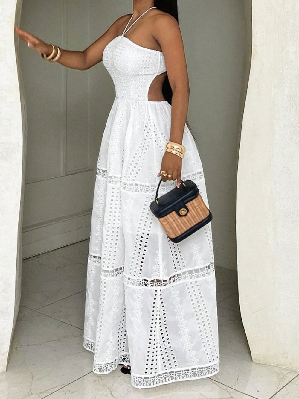 White Boho Women's Elegant Halter Dress with Embroidered Backless - Picture 3 of 5